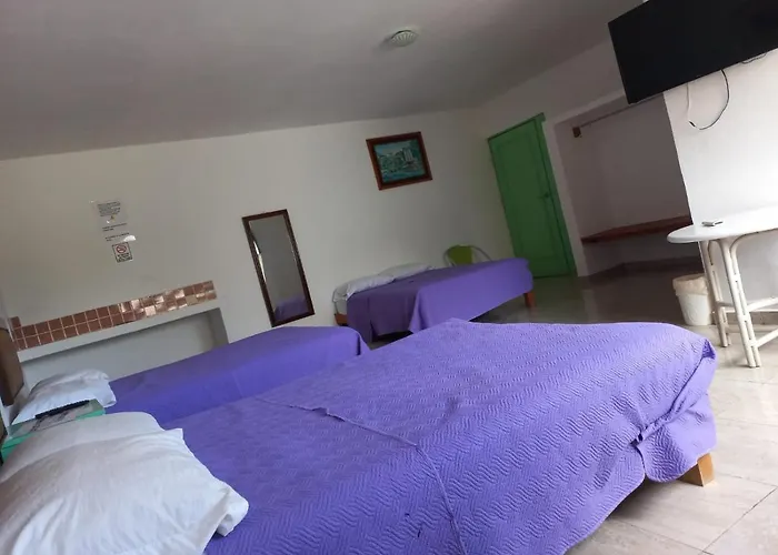 Airport Sleepy Inn Cancún