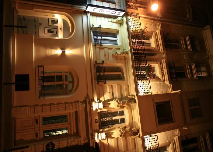 Hotel De Nemours París