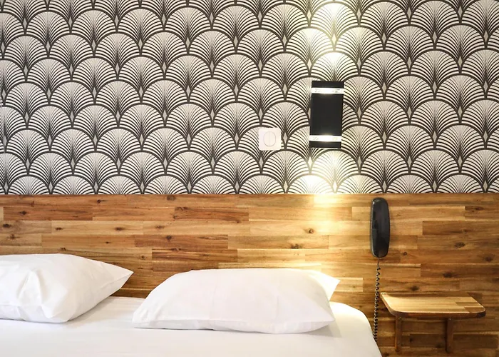 Hoteles BaratosDe La Perdrix Rouge