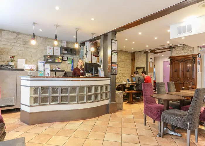 Le Village Montmartre París