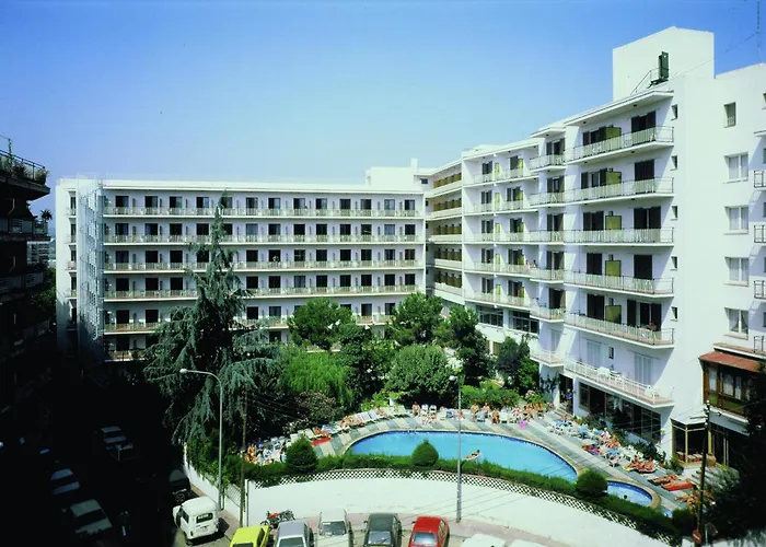 Hotel Clipper Affiliated By Fergus Lloret de Mar