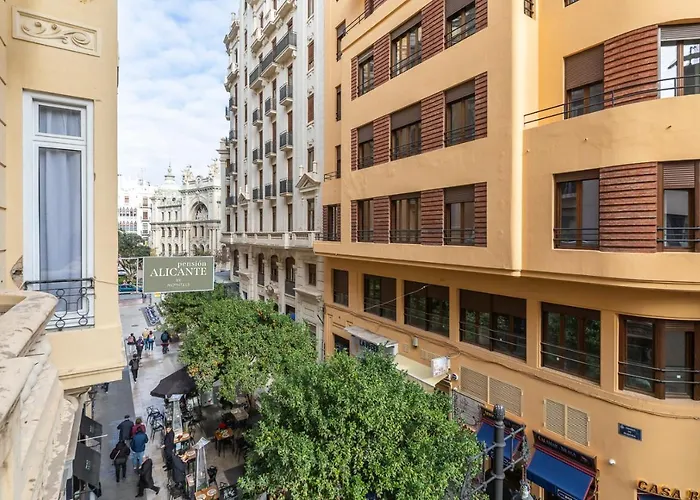 Pensión Alicante by Moontels Valencia
