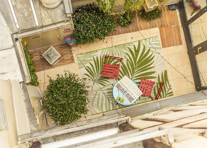 Young And Happy Latin Quarter By Hiphophostels París