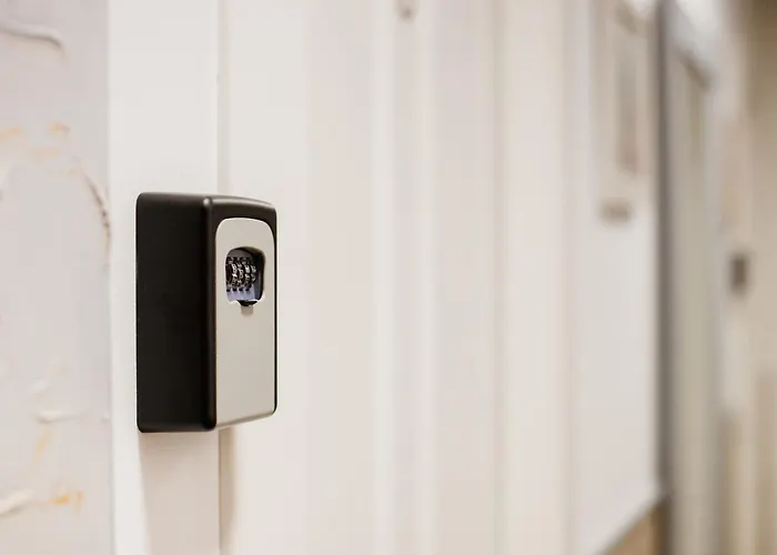 Pensión mastil 16. P2 Málaga