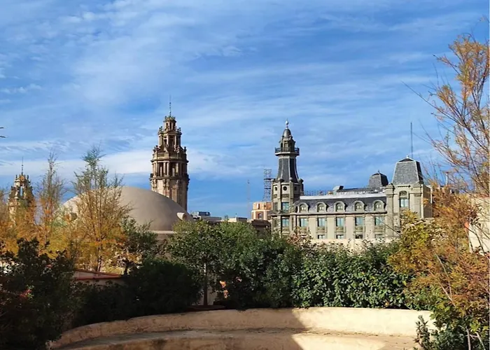 Hostal Porxos Garden Barcelona