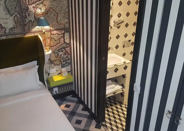 Hotel Du Continent París