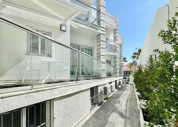 Hoteles BaratosApartamentos Marina Luz