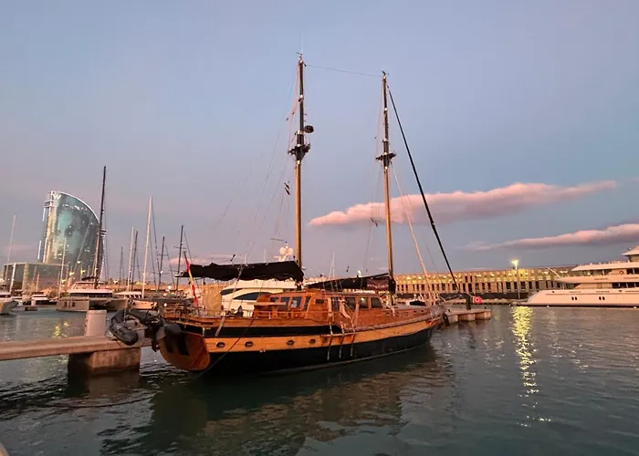 Hotel Wooden Boat- La Goletta Barcelona