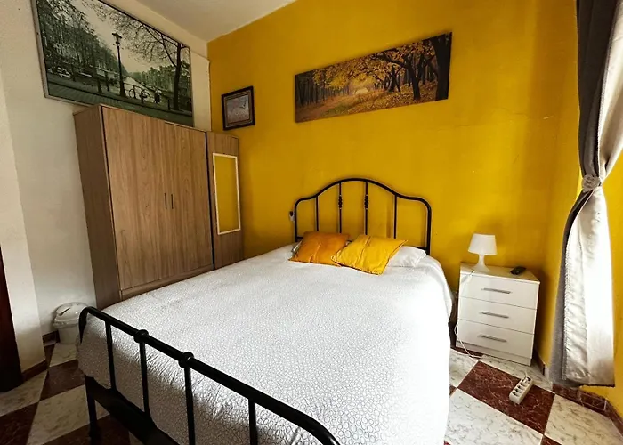 Santa Isabel Low Cost Rooms In Private House Sevilla