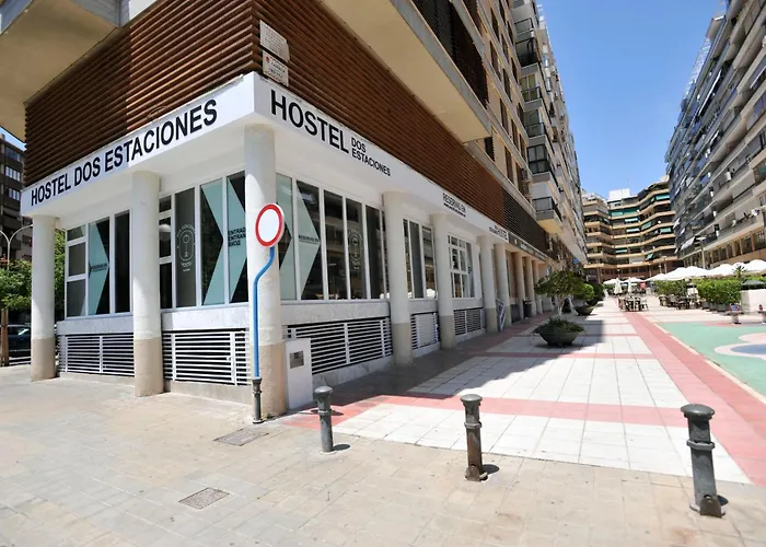Hostel Dos Estaciones - FREE towels, coffee&tea, remote check-in Alicante