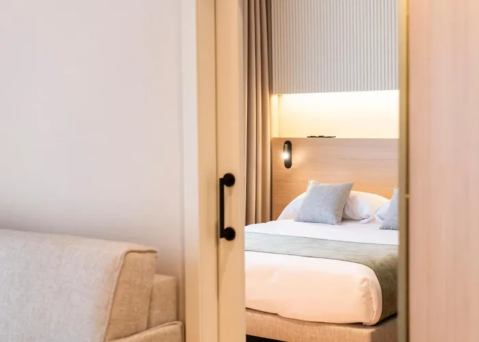 Aparthotel Atenea Calabria Barcelona