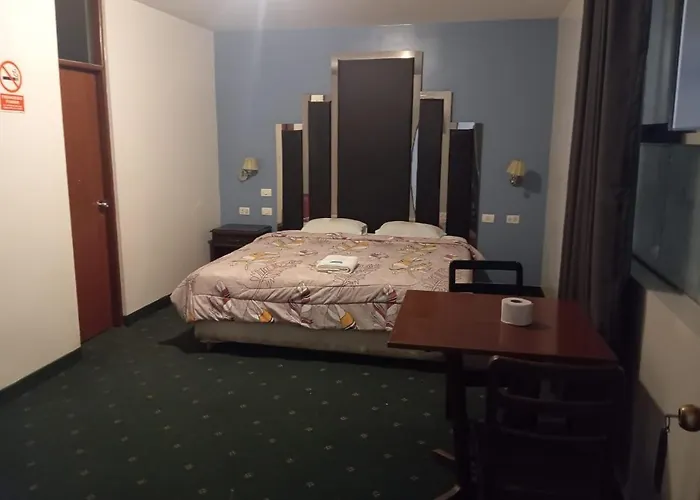 Venecia Hotel Carrion Trujillo