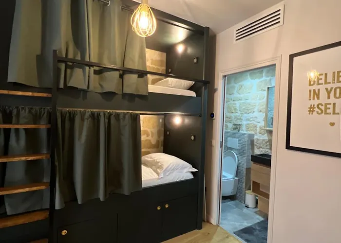 Fraternity-Hotel París