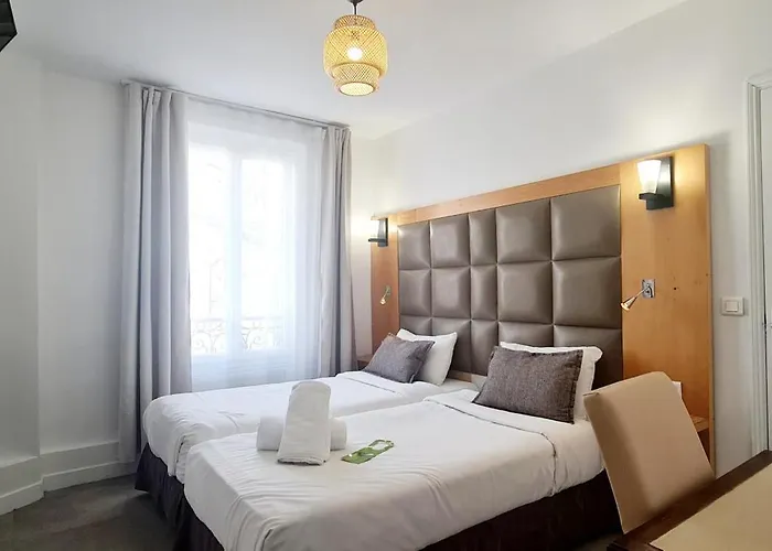 Hotel de France 18 París