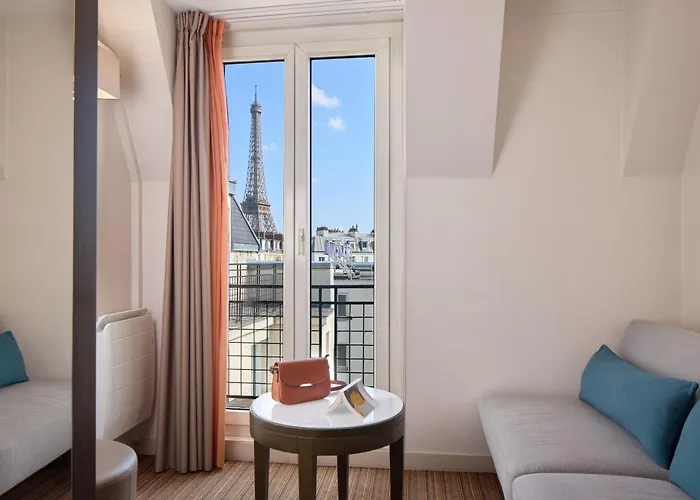 Timhotel Tour Eiffel París
