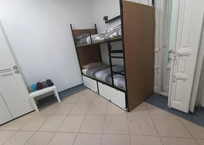 Hostel Colegiata Madrid