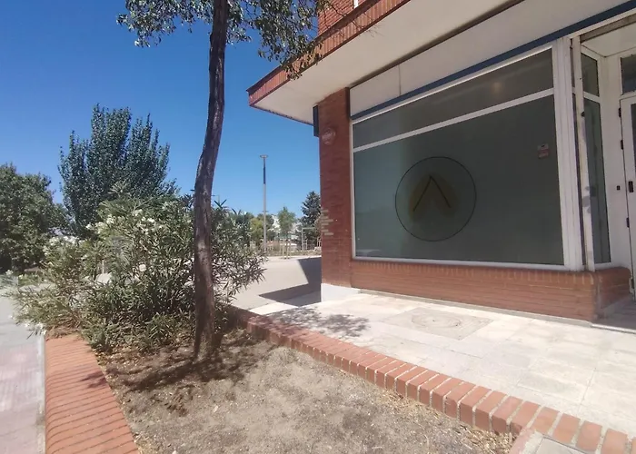 Alexa Host Vallecas Madrid