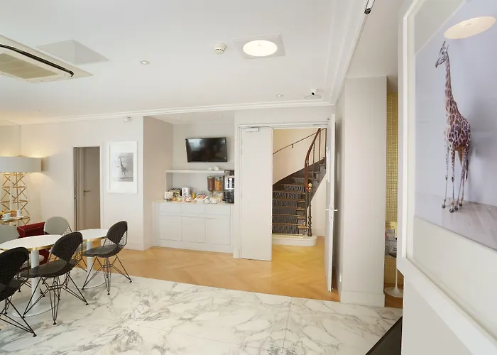 Nouvel Hotel Eiffel París