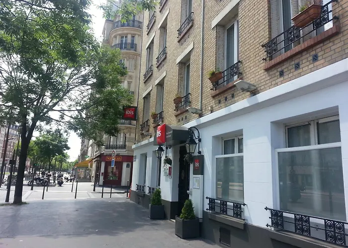 Ibis Daumesnil Porte Doree París