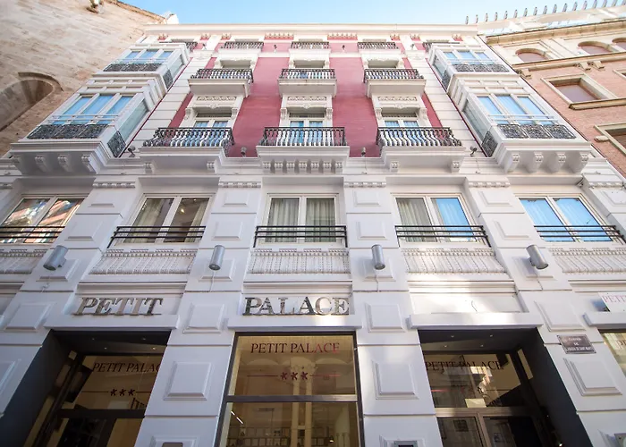 Petit Palace Plaza de la Reina