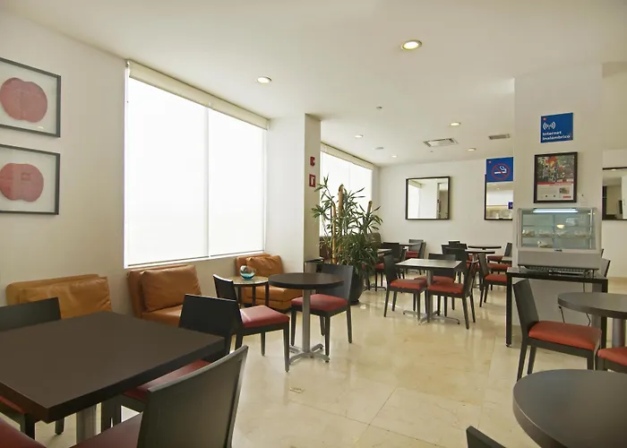 Hotel One Toluca Aeropuerto