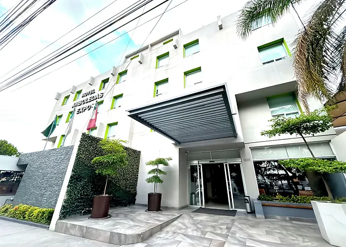 Hotel Arboledas Expo