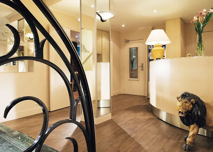 Hotel Du Lion París