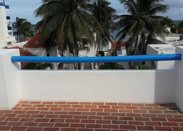 Pelicano Inn Playa del Carmen - Beachfront Hotel