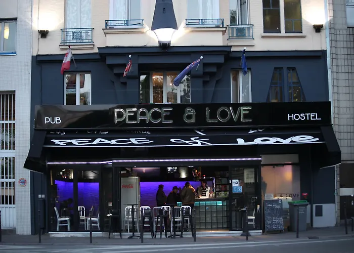 Peace & Love Hostel París