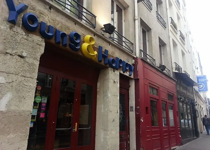 Young And Happy Latin Quarter By Hiphophostels París