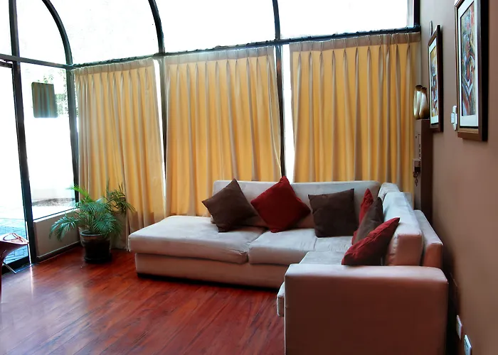 Solis Dies Hotel Lima