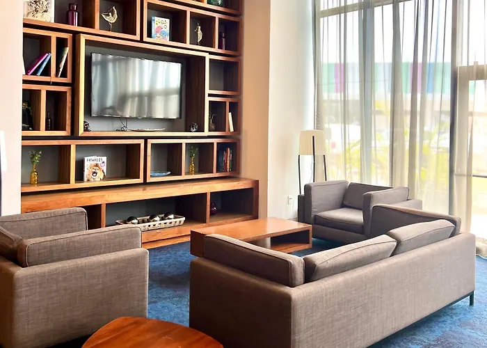 Fiesta Inn Express Cancún Cumbres