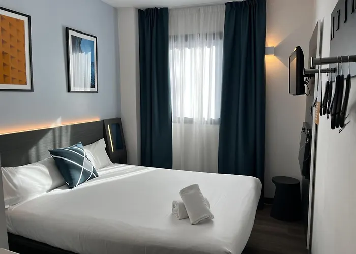 Hoteles BaratosFour Points Flex By Sheraton Malaga Centre