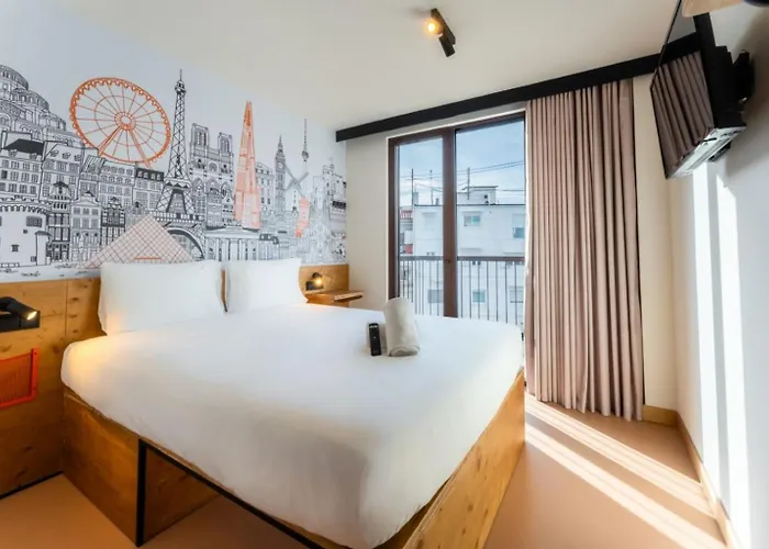 easyHotel Valencia Ciutat Vella