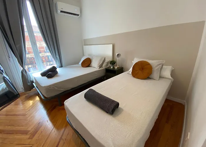 Santa Engracia Street, Private rooms Madrid