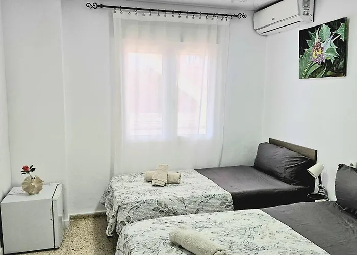 GOLDEN TOWER pensión Auto Check-in Gandía