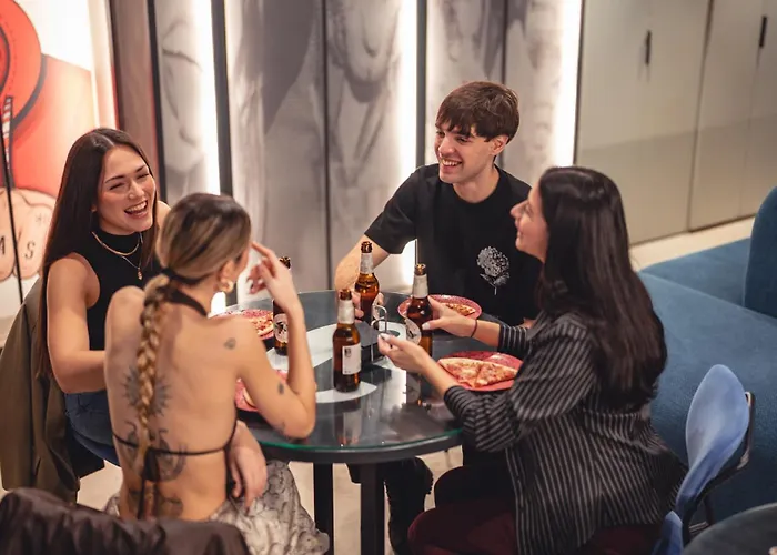 Coeo Pod Hostel Beatas Málaga