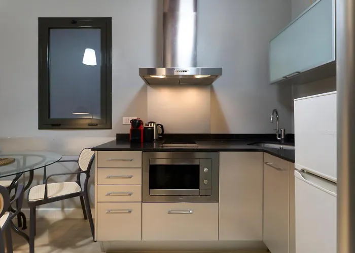 Fira Apartments By Gaiarooms Barcelona