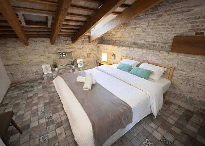 Kiwi Rooms Auto Check-In Valencia