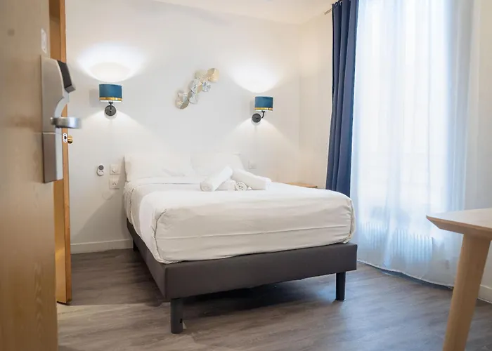 Hotel Du Maine París