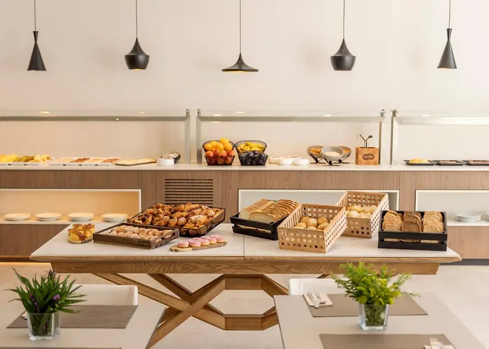 Hotel Ilunion Valencia 3