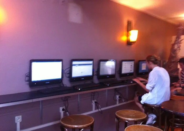 Hoteles BaratosAloha Eiffel Tower By Hiphophostels