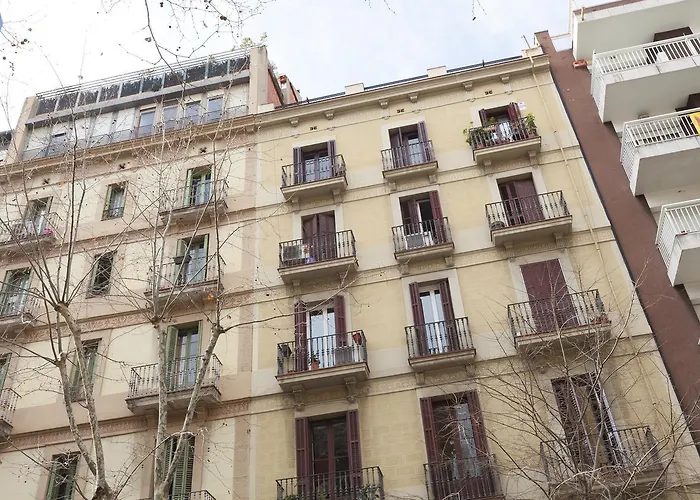 Akira Flats Roger De Flor Chic Apartment Barcelona