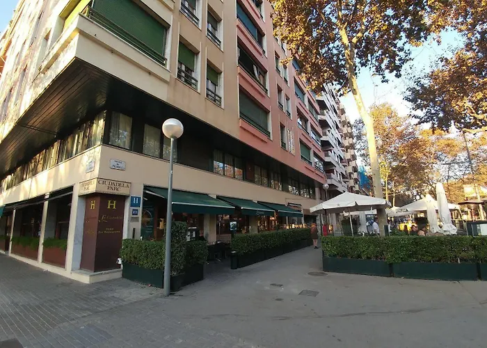 Hoteles BaratosLa Ciudadela