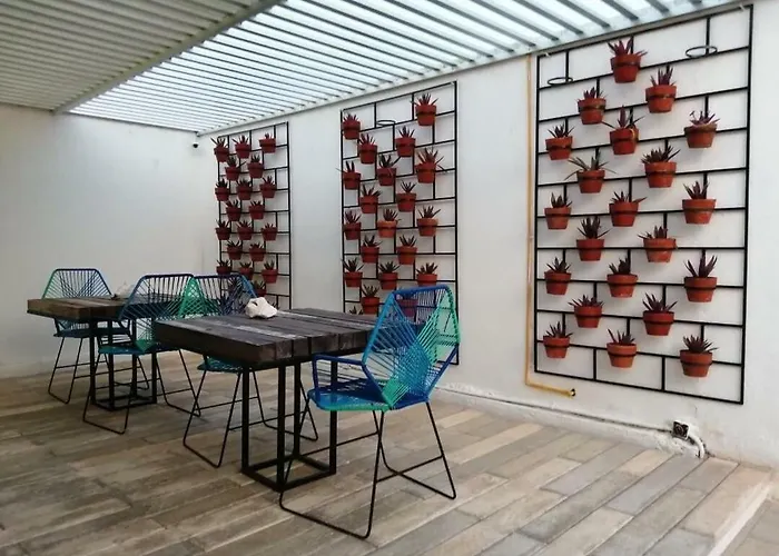 Moloch Hostel&Suites